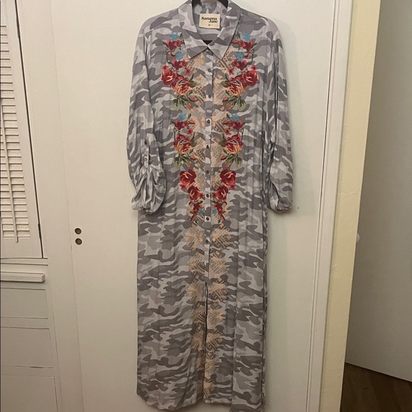 Savanna Jane Gray Camo Dress with Floral Embroidery Size 3X - Picture 1 of 8